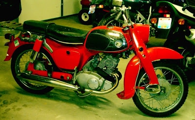 vintage 1966 CA95 Honda Benly (150 cc)