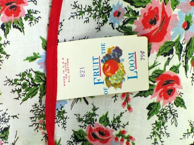 Fruit Of The Loom tag on a vintage apron.