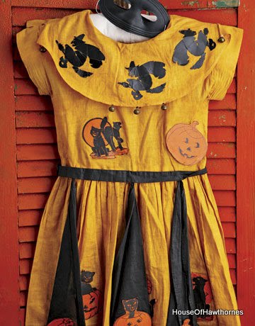 Vintage Trick-Or-Treat costumes