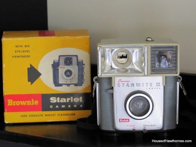 A vintage Kodak Brownie Starmite II Camera.
