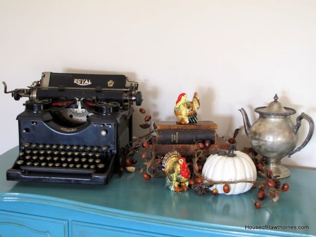 Taking fall decor from Halloween to Thanksgiving courtesy of some vintage turkey salt and pepper shakers. via houseofhawthornes.com Taking fall decor from Halloween to Thanksgiving courtesy of some vintage turkey salt and pepper shakers. via houseofhawthornes.com