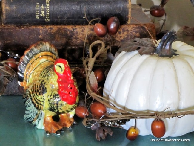 Taking fall decor from Halloween to Thanksgiving courtesy of some vintage turkey salt and pepper shakers. via houseofhawthornes.com Taking fall decor from Halloween to Thanksgiving courtesy of some vintage turkey salt and pepper shakers. via houseofhawthornes.com
