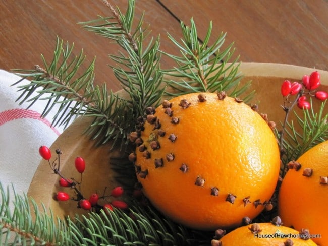 Cloved Oranges | Ways To Make Your Home Smell Like Christmas | How to Make Your Home Smell Nice