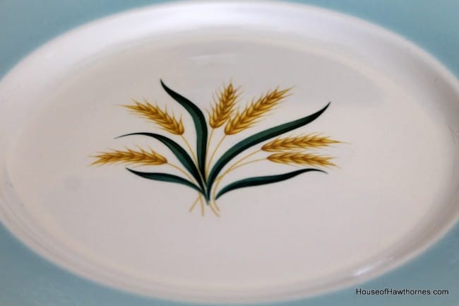 Dinner plate from a vintage set of Viking golden wheat patterned dinnerware.