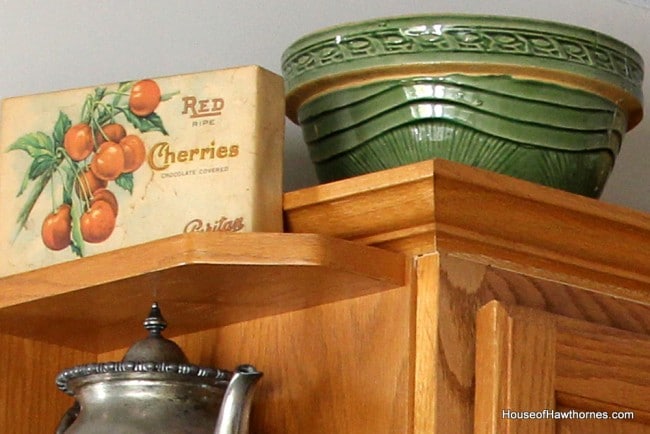 Vintage green McCoy mixing bowl.