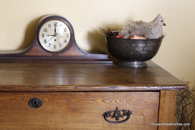 Wooden mantel clock.