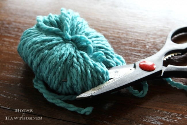 Fun and easy DIY pom pom tutorial for ice skates and home decor