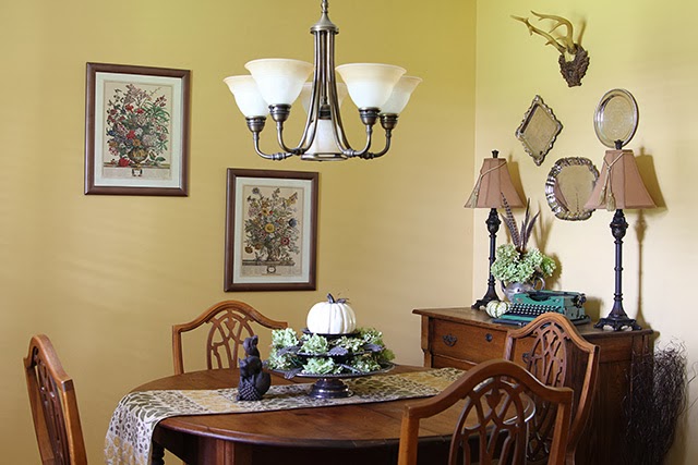 Fall home decor with a vintage flair @ houseofhawthornes.com