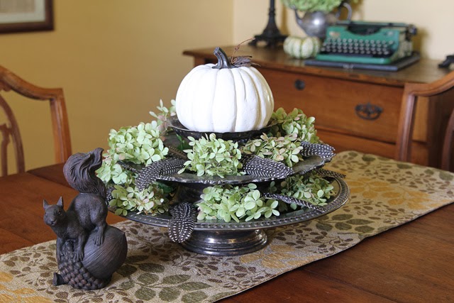 Fall home decor with a vintage flair @ houseofhawthornes.com