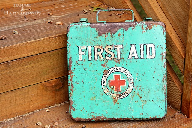 Vintage Red Cross fist aid kit @ houseofhawthornes.com