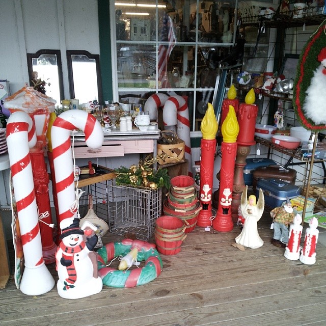 Kitschy Christmas blow mold nirvana at the antique mall