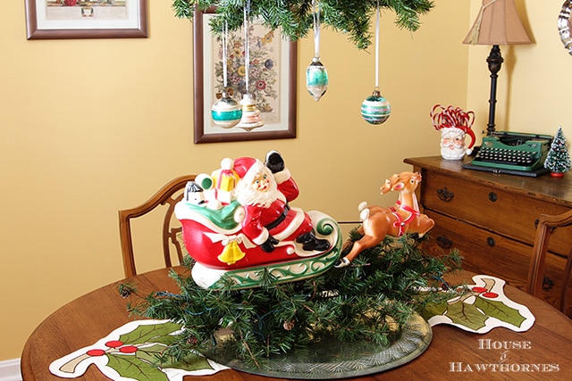 How to decorate with fun vintage Christmas decor this year including Shiny Brites, blow molds and other classic retro holiday decor. Cute ideas!