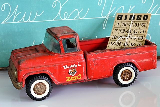 Vintage buddy L Zoo truck