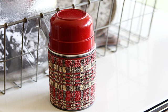 https://www.houseofhawthornes.com/wp-content/uploads/2014/04/Vintage-Aladdin-Thermos-158.jpg