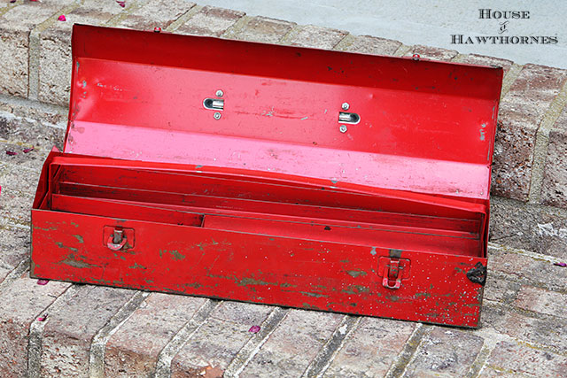 Red toolbox found at yard sale. Will be great to upcycle.