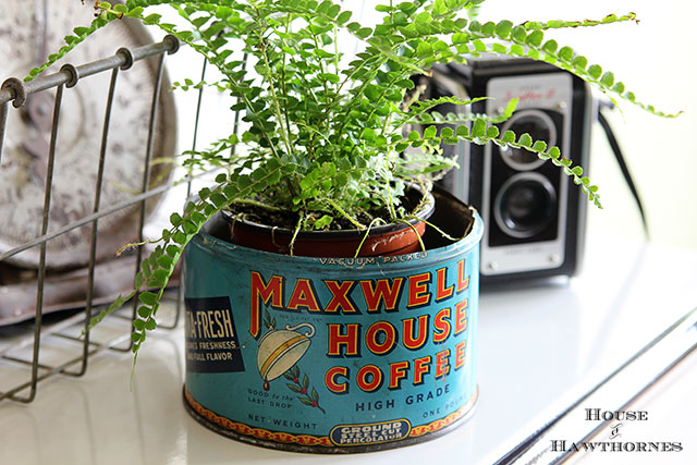 Vintage Maxwell House Coffee tin 