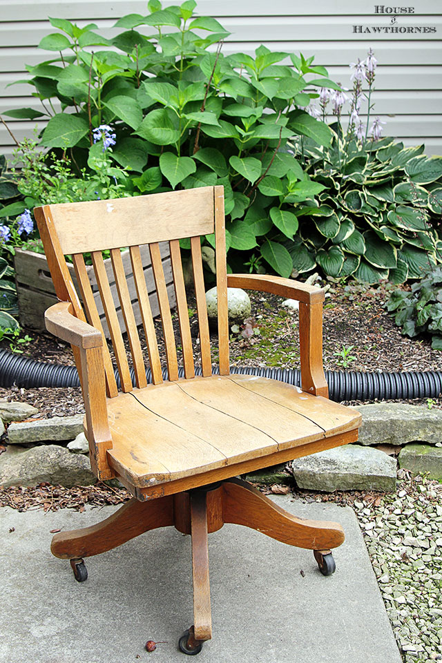 Vintage oak banker's chair along with other vintage yard sale finds at houseofhawthornes.com