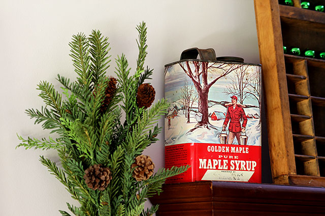 A holiday house tour with lots of Christmas decorating ideas, including many vintage Christmas decorations and easy DIY projects. via houseofhawthornes.com A holiday house tour with lots of Christmas decorating ideas, including many vintage Christmas decorations and easy DIY projects. via houseofhawthornes.com