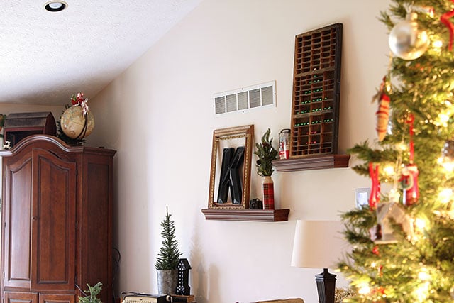 A holiday house tour with lots of Christmas decorating ideas, including many vintage Christmas decorations and easy DIY projects. via houseofhawthornes.com A holiday house tour with lots of Christmas decorating ideas, including many vintage Christmas decorations and easy DIY projects. via houseofhawthornes.com