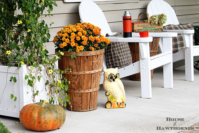 Eclectic Vintage Farmhouse Rustic Fall Porch via houseofhawthornes.com