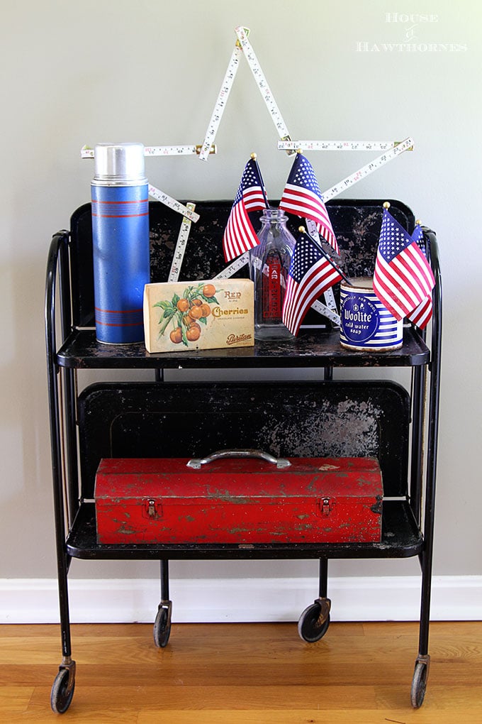 Quick and easy 4th Of July decorations using simple items you can find at the grocery store. Great patriotic DIY home decor and party ideas for the Fourth.
