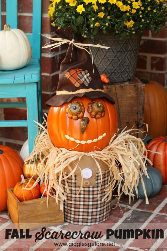 Fall pumpkin scarecrow from gigglesgalore.net