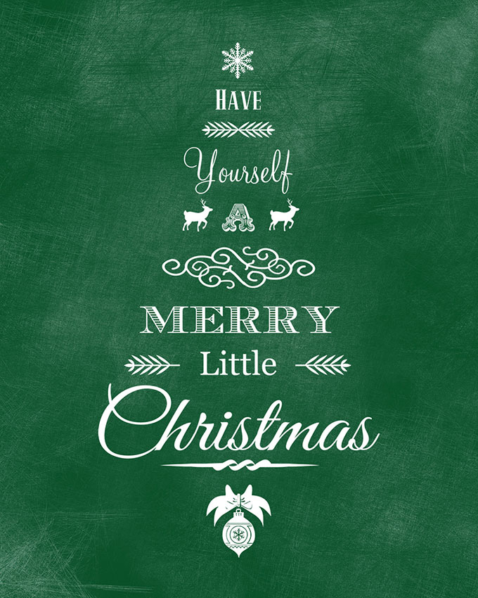 Print out these FREE high resolution chalkboard printables for the holidays. They come in both black and green chalkboard versions for your Christmas decor.