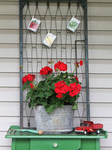 Spring is the best time to find yard sale treasures and I'm showing you my latest yard sale finds, including crib springs repurposed into porch decor.
