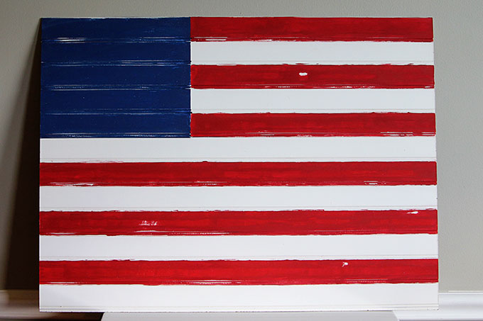 This American flag craft project is super cute and EASY to make . A quick patriotic DIY project for your 4th of July home decor. Did I mention it is easy?