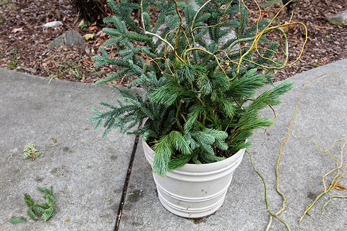 winter-porch-planter-tutorial-6041