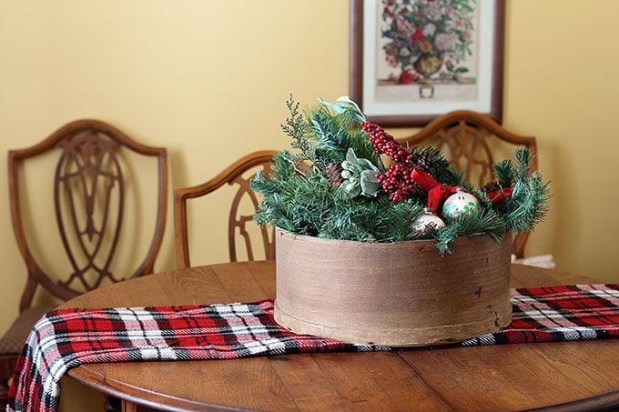 A Vintage, Farmhouse, Retro Kind Of Holiday Home Tour - House of Hawthornes