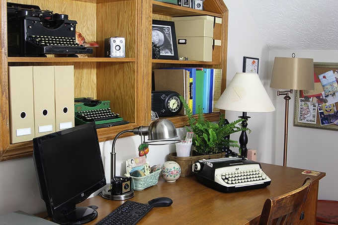 Home Office Decor: Vintage Style - House of Hawthornes