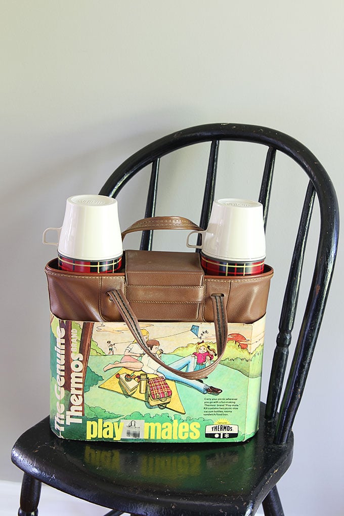 Lot - PLAID THERMOS GAME, FISH, HUNTING, TAXIDERMY, VINTAGE