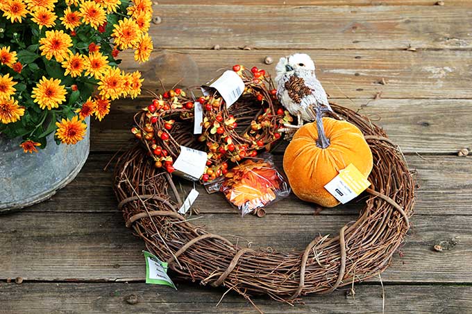 How to make fall wreaths for your front door.