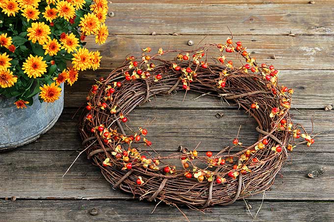 Fall outdoor wreath tutorial