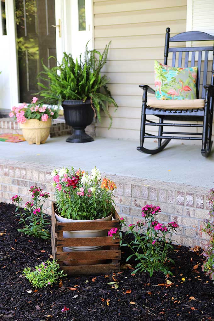 Colorful front porch decor for summer