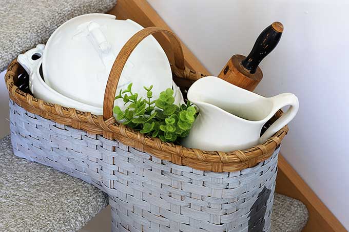 stair step basket 