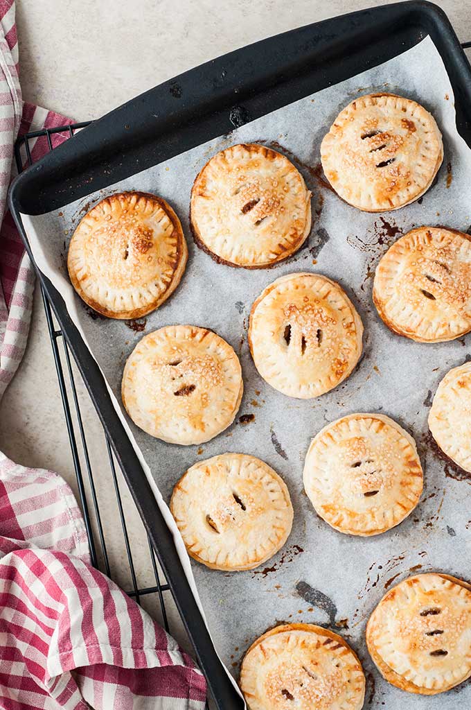 homemade apple hand pies