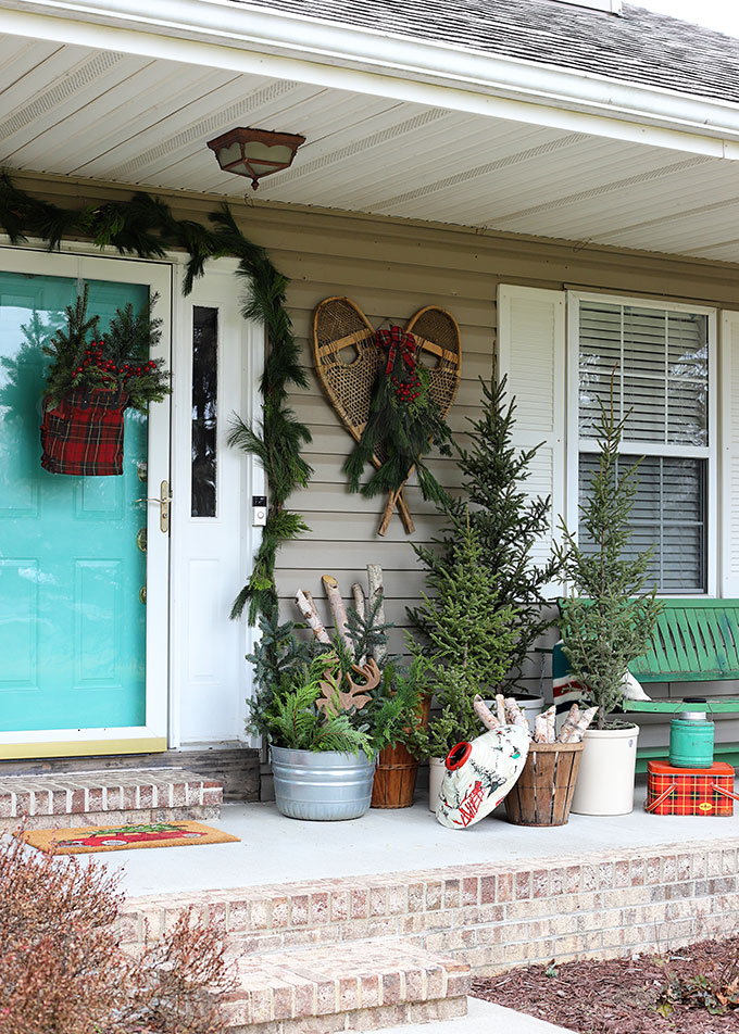 vintage lodge inspired Christmas porch decorations