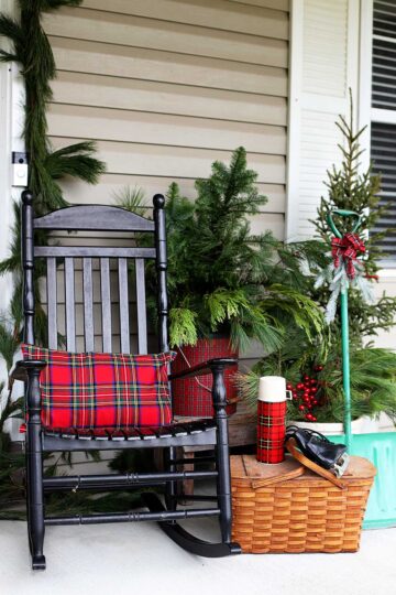 Nostalgic Christmas Porch Decorations - House of Hawthornes