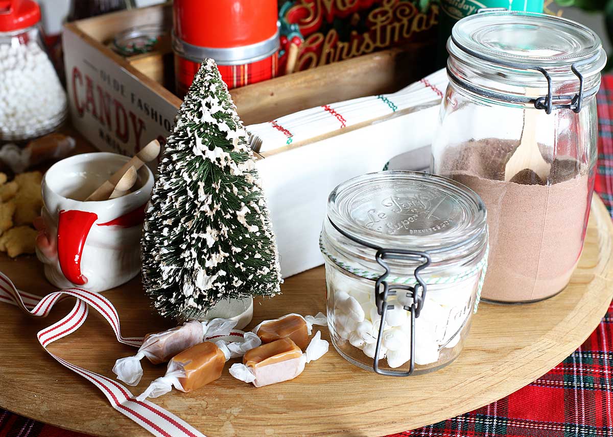 homemade hot chocolate mix and mini marshmallows