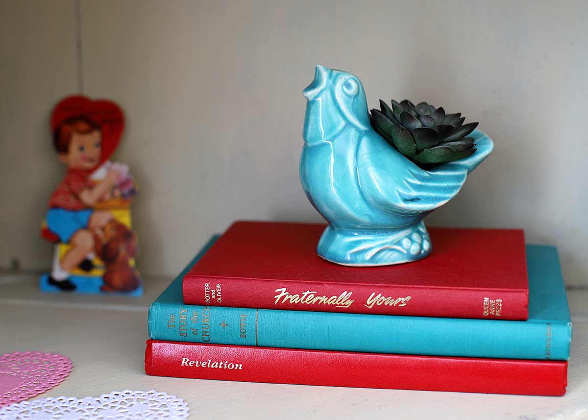 vintage blue McCoy bird planter 