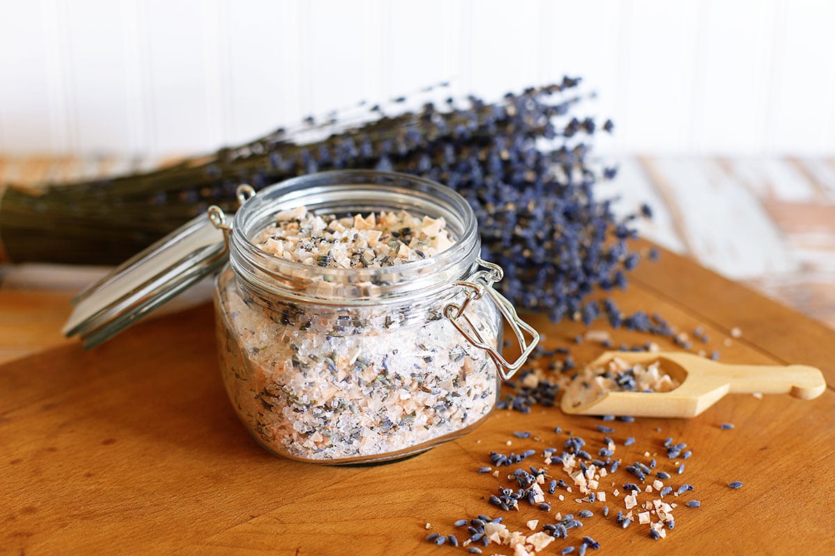 Easy to make lavender bath salts in a glass jar.  