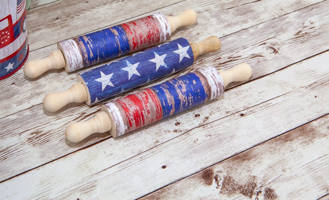 4th Of July decoupaged rolling pins using patriotic napkins.